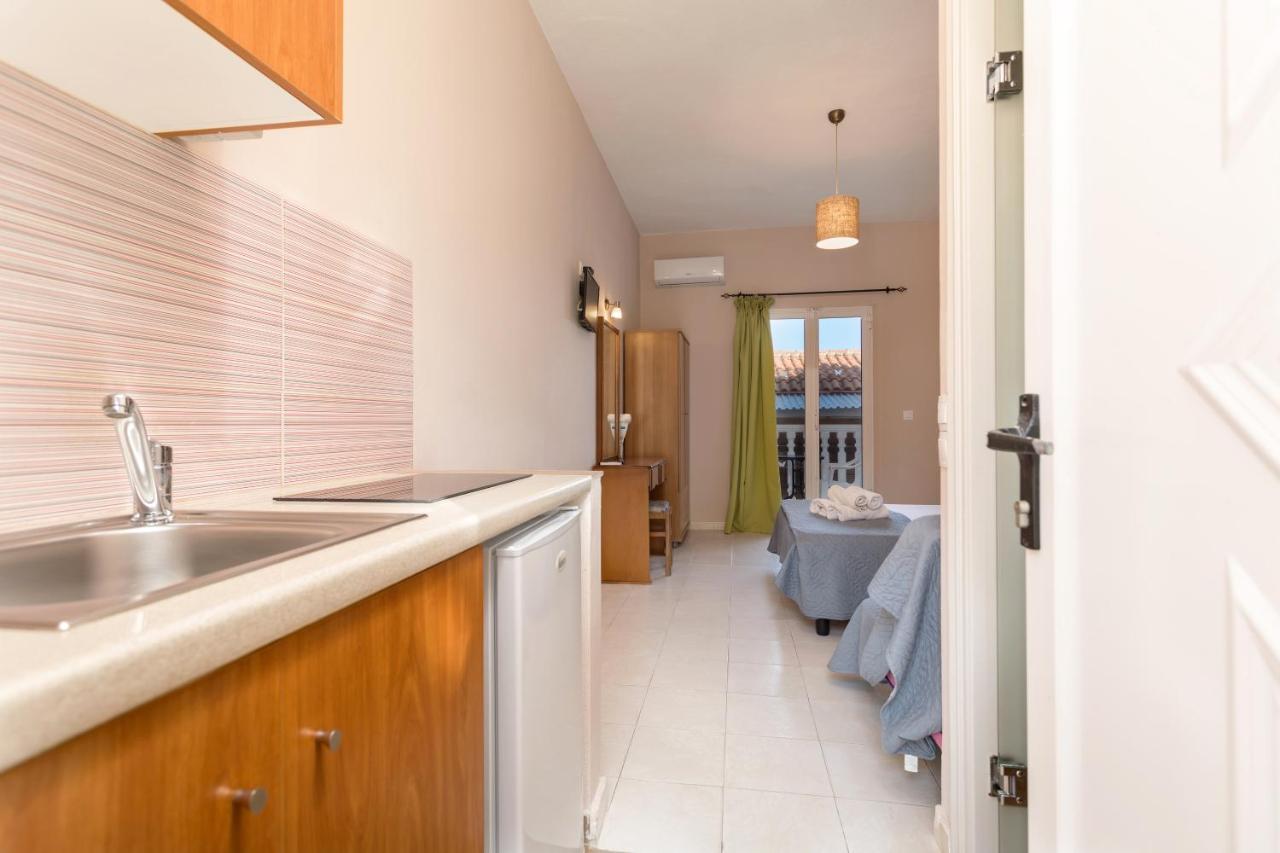 לגאנאס Mare Blu Studios & Suites מראה חיצוני תמונה