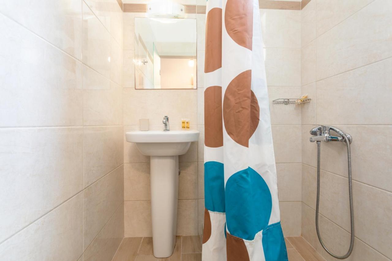לגאנאס Mare Blu Studios & Suites מראה חיצוני תמונה