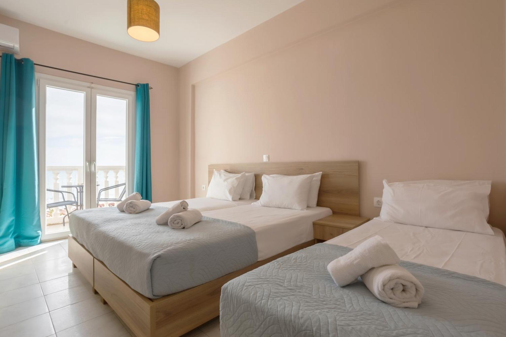 לגאנאס Mare Blu Studios & Suites מראה חיצוני תמונה