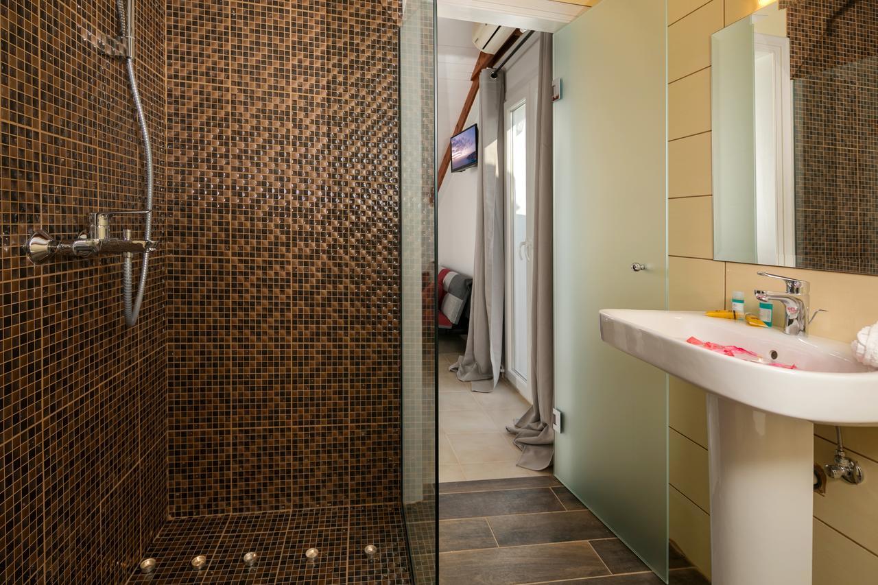 לגאנאס Mare Blu Studios & Suites מראה חיצוני תמונה