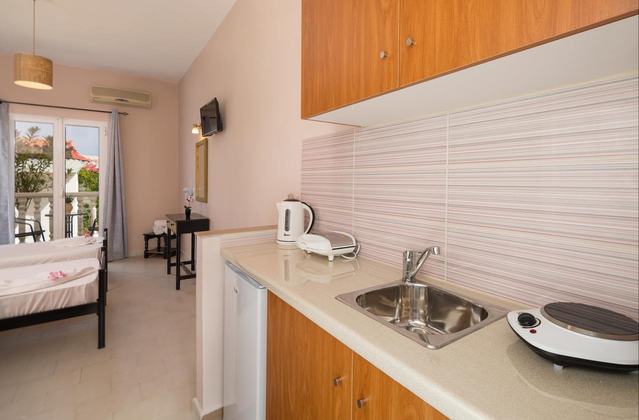 לגאנאס Mare Blu Studios & Suites מראה חיצוני תמונה