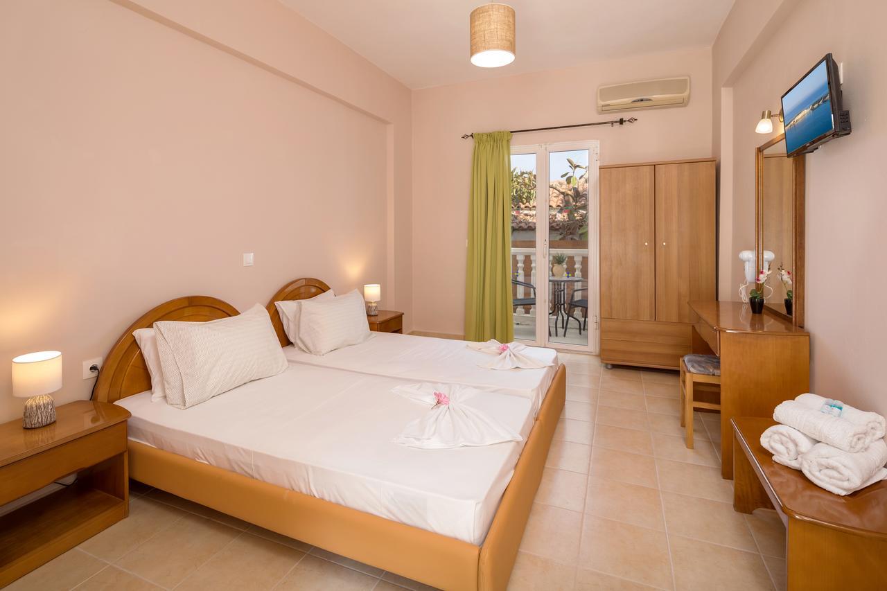 לגאנאס Mare Blu Studios & Suites מראה חיצוני תמונה