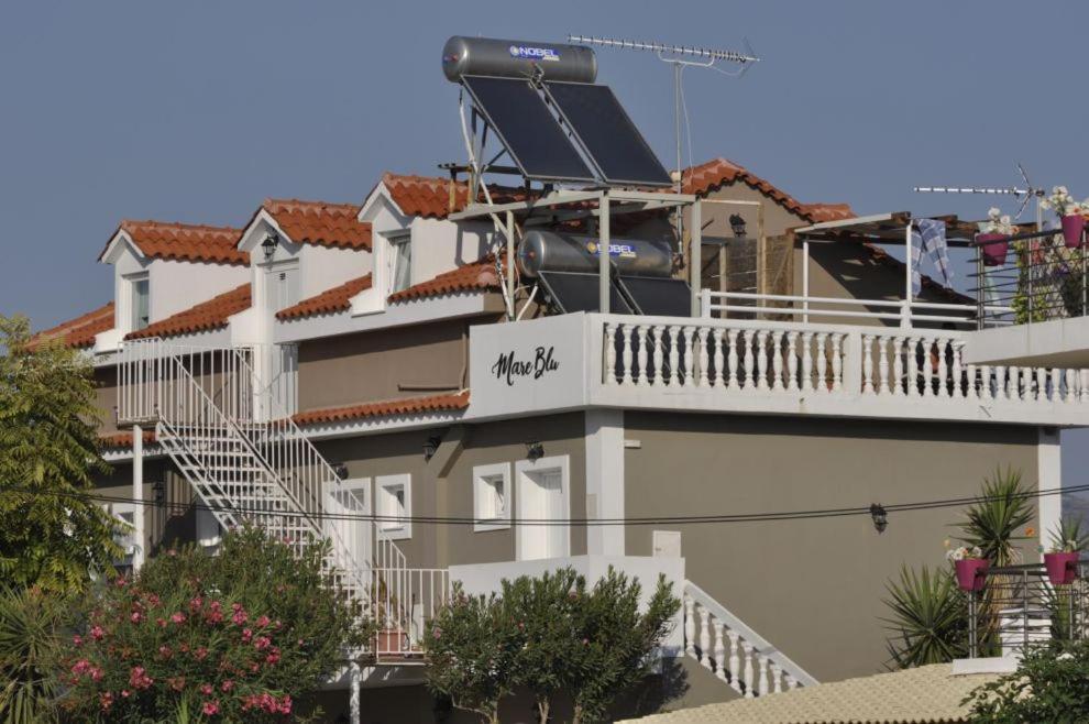 לגאנאס Mare Blu Studios & Suites מראה חיצוני תמונה